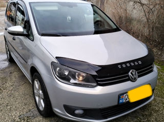 Volkswagen Touran foto 3