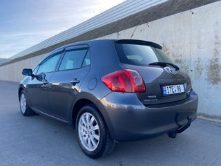 Toyota Auris foto 4