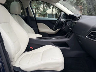 Jaguar F-PACE foto 7