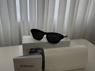 Ohelari Burberry