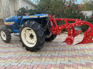 Tractor Japonez Iseki 245 + Plug foto 5