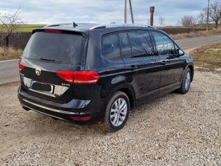 Volkswagen Touran foto 4