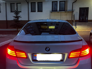 BMW 5 Series foto 5