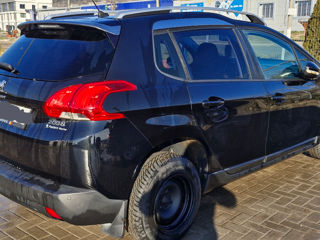 Peugeot 2008 foto 6