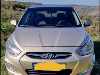 Hyundai Accent foto 4