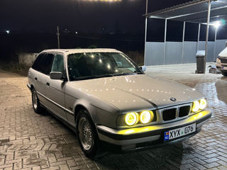 BMW 5 Series foto 5