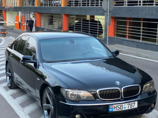 BMW 7 Series foto 2