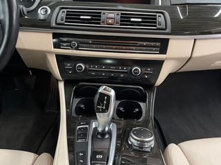 BMW 5 Series foto 7