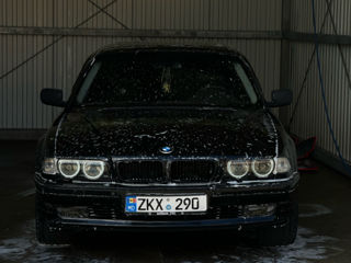 BMW 7 Series foto 7