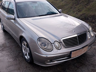 Mercedes E-Class foto 5