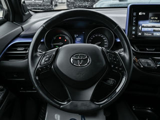 Toyota C-HR foto 10