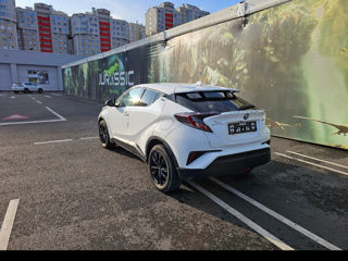 Toyota C-HR foto 4