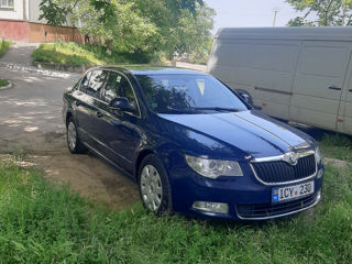 Skoda Superb foto 2