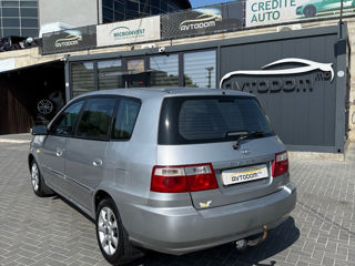 KIA Carens фото 3