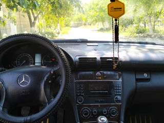 Mercedes C-Class foto 5