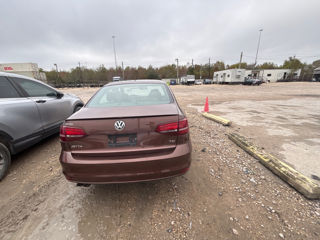 Volkswagen Jetta foto 2