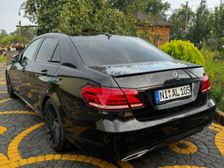 Mercedes E-Class foto 2