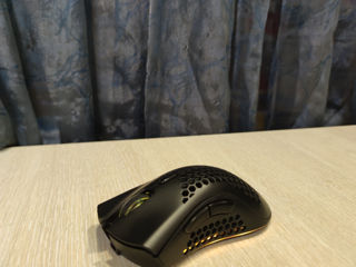 Vând mouse wireless