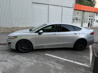 Ford Fusion foto 3