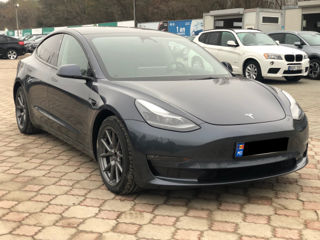 Tesla Model 3 foto 3