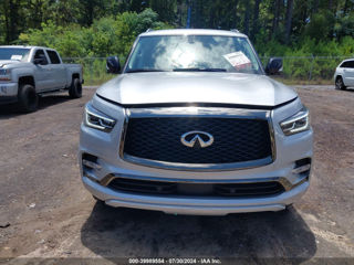 Infiniti QX80 foto 2