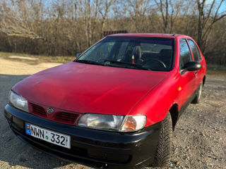 Nissan Almera foto 4