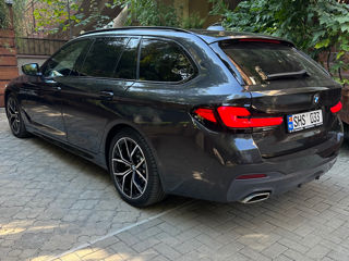 BMW 5 Series foto 2