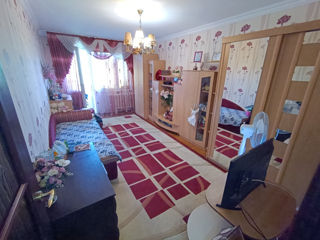 Apartament cu 3 camere, 75 m², Buiucani, Chișinău foto 2