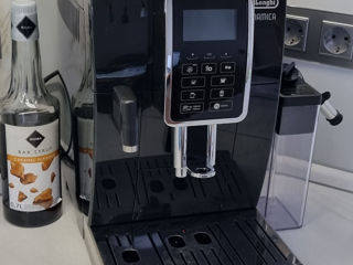 Кофемашина / Automat de cafea Delonghi