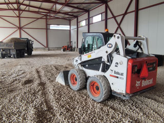 Bobcat, buldoexcavator, kamaz. foto 3