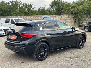 Infiniti Q30 foto 4