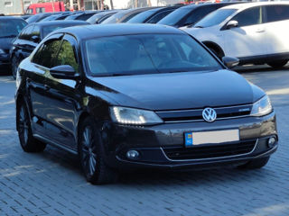 Volkswagen Jetta foto 4