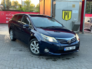 Toyota Avensis foto 4