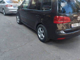 Volkswagen Touran фото 4