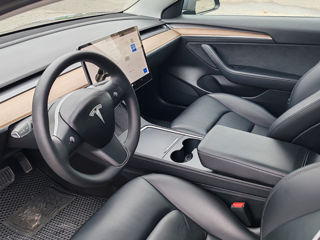 Tesla Model 3 foto 10