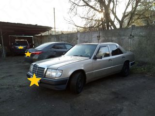 Mercedes Series (W124) foto 1