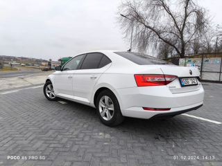 Skoda Superb foto 4