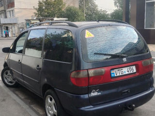 Volkswagen Sharan foto 3