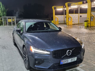 Volvo S60 foto 1