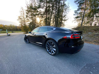 Tesla Model S foto 6