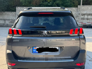 Peugeot 5008 foto 3