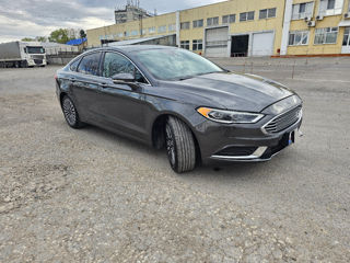 Ford Fusion foto 2