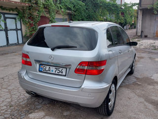 Mercedes B-Class foto 4