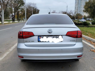 Volkswagen Jetta foto 7