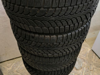 195/50R16 Bridgestone Blizzak LM-32