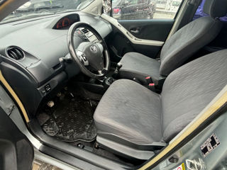 Toyota Yaris foto 11