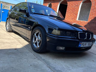 BMW 3 Series foto 3