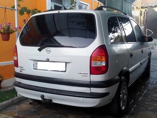 Opel Zafira foto 3