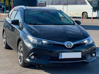 Toyota Auris фото 4