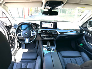 BMW 5 Series foto 9